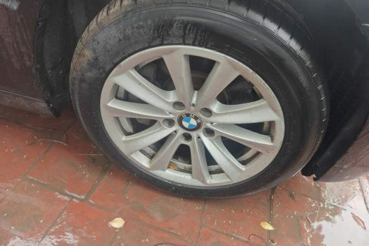 Used BMW 5 Series 2013 525Li Luxury Model Right Front Wheel Hub