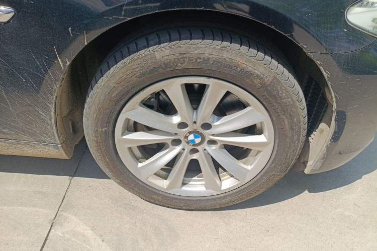 Used BMW 5 Series 2013 525Li Leading Model Right Front Wheel Hub