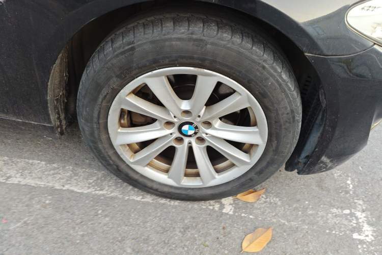 Used BMW 5 Series 2013 525Li Leading Model Right Front Wheel Hub