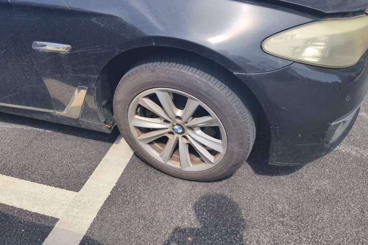 Used BMW 5 Series 2013 520Li Elegant Edition Right Front Wheel Hub