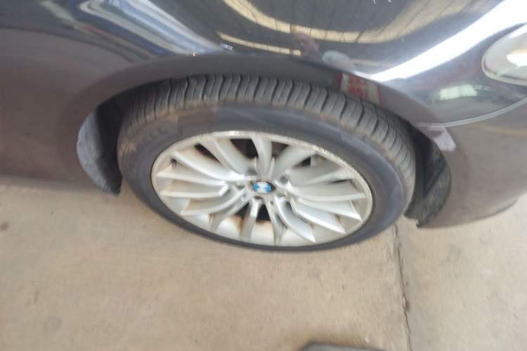 Used BMW 5 Series 2013 525Li Leading Model Right Front Wheel Hub