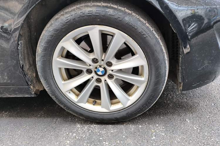 Used BMW 5 Series 2013 525Li Leading Model Right Front Wheel Hub