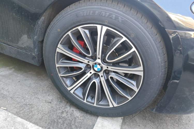 Used BMW 5 Series 2013 525Li Luxury Model Right Front Wheel Hub