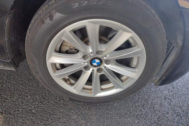 Used BMW 5 Series 2013 525Li Luxury Model Right Front Wheel Hub