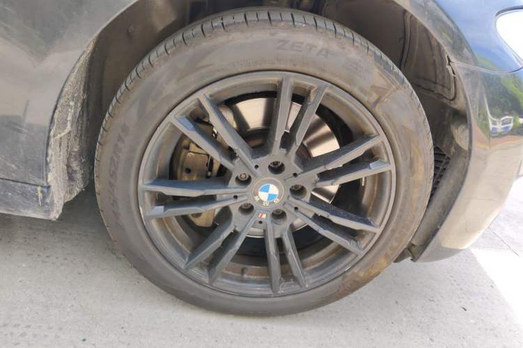 Used BMW 5 Series 2013 520Li Elegant Edition Right Front Wheel Hub