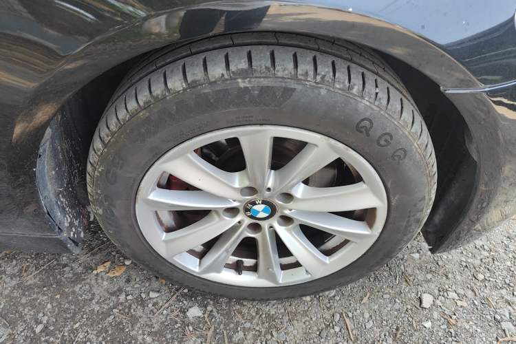 Used BMW 5 Series 2013 525Li Leading Model Right Front Wheel Hub