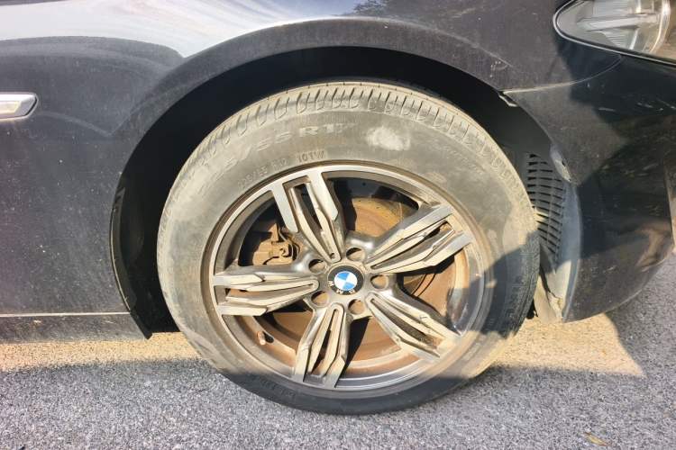 Used BMW 5 Series 2013 525Li Luxury Model Right Front Wheel Hub