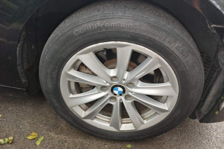Used BMW 5 Series 2013 520Li Elegant Edition Right Front Wheel Hub