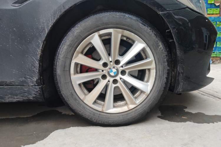 Used BMW 5 Series 2013 525Li Luxury Model Right Front Wheel Hub