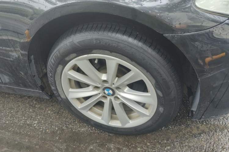 Used BMW 5 Series 2013 525Li Luxury Model Right Front Wheel Hub