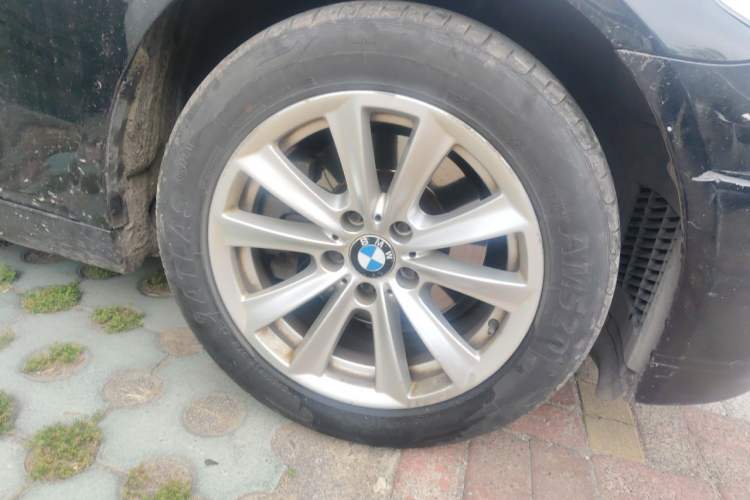 Used BMW 5 Series 2013 525Li Luxury Model Right Front Wheel Hub