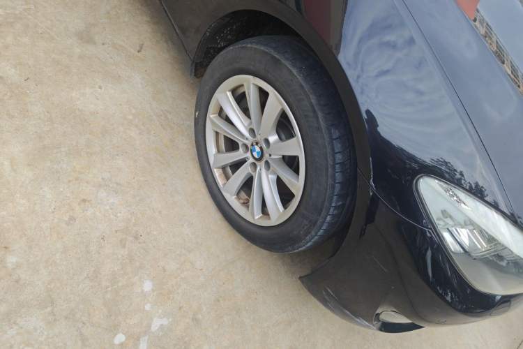 Used BMW 5 Series 2013 525Li Luxury Model Right Front Wheel Hub