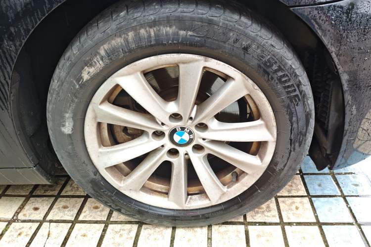 Used BMW 5 Series 2013 525Li Luxury Model Right Front Wheel Hub