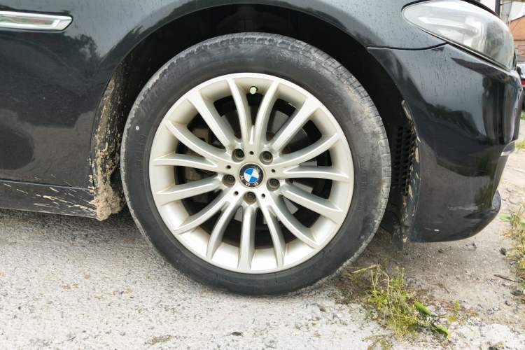 Used BMW 5 Series 2013 525Li Luxury Model Right Front Wheel Hub