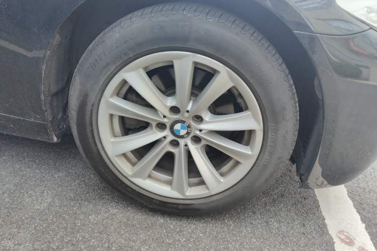 Used BMW 5 Series 2013 525Li Luxury Model Right Front Wheel Hub