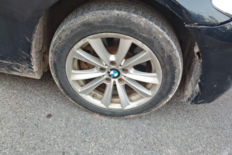 Used BMW 5 Series 2013 525Li Luxury Model Right Front Wheel Hub