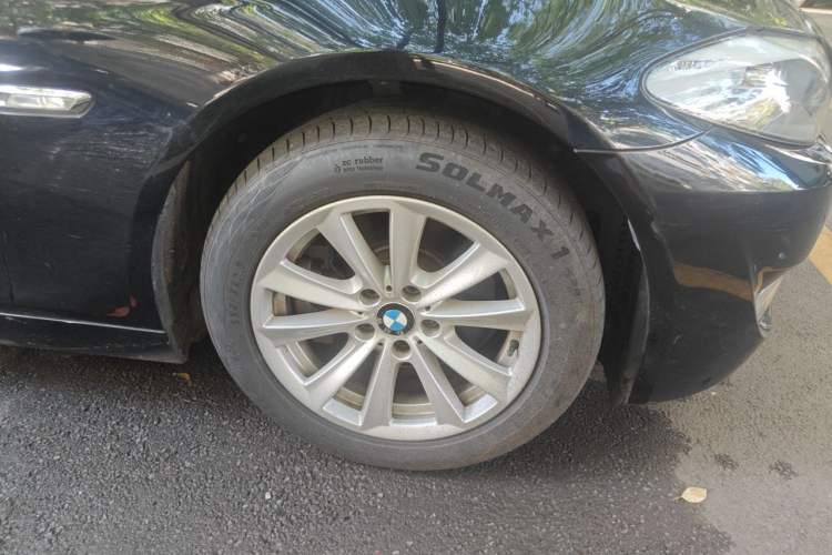 Used BMW 5 Series 2013 525Li Leading Model Right Front Wheel Hub