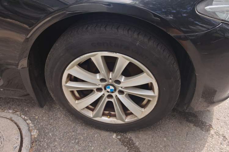 Used BMW 5 Series 2013 520Li Elegant Edition Right Front Wheel Hub