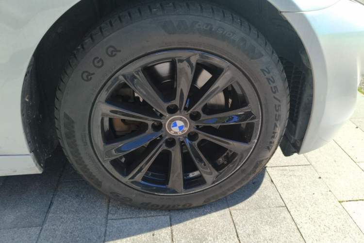 Used BMW 5 Series 2013 520i Elegant Edition Right Front Wheel Hub