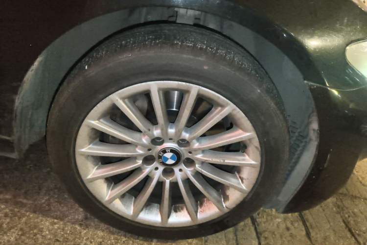 Used BMW 5 Series 2013 535Li Leading Model Right Front Wheel Hub
