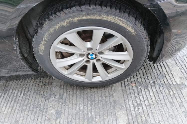 Used BMW 5 Series 2013 525Li Luxury Model Right Front Wheel Hub