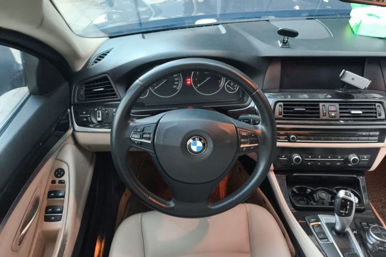 Used BMW 5 Series 2013 525Li Luxury Model Steering Wheel