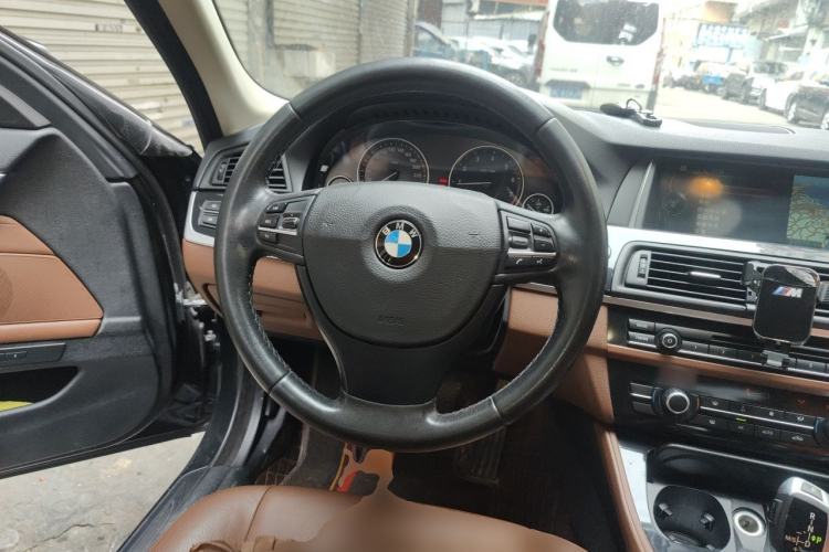 Used BMW 5 Series 2013 520Li Elegant Edition Steering Wheel