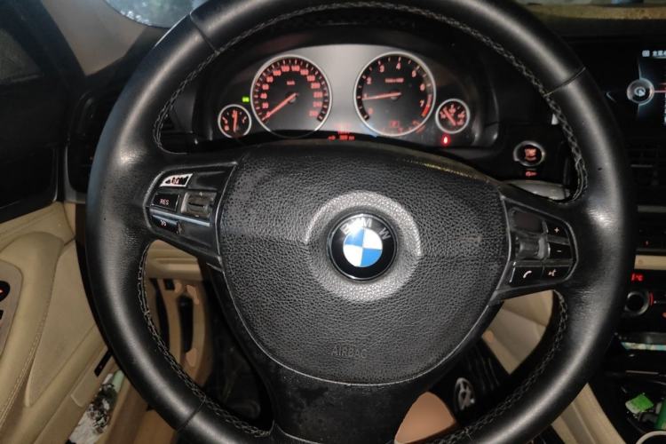 Used BMW 5 Series 2013 525Li Leading Model Steering Wheel