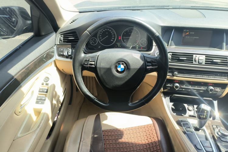 Used BMW 5 Series 2013 525Li Leading Model Steering Wheel