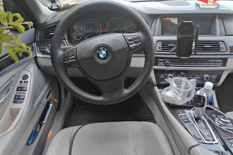 Used BMW 5 Series 2013 525Li Leading Model Steering Wheel