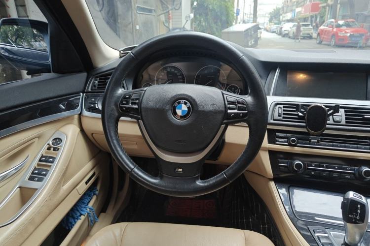 Used BMW 5 Series 2013 520Li Elegant Edition Steering Wheel