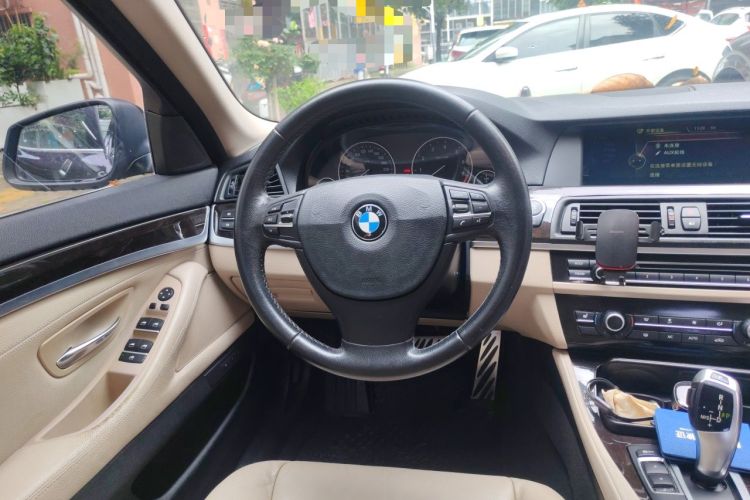 Used BMW 5 Series 2013 525Li Luxury Model Steering Wheel