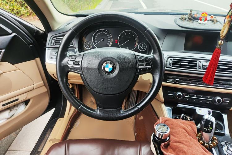 Used BMW 5 Series 2013 520Li Elegant Edition Steering Wheel