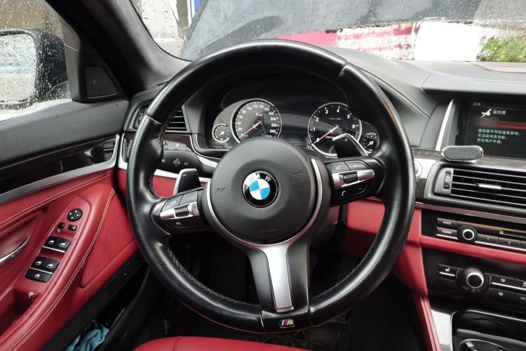 Used BMW 5 Series 2013 525Li Luxury Model Steering Wheel