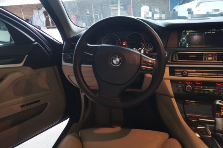 Used BMW 5 Series 2013 530Li Luxury Model Steering Wheel