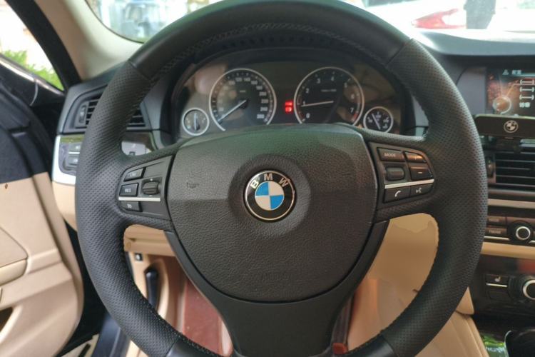 Used BMW 5 Series 2013 525Li Leading Model Steering Wheel