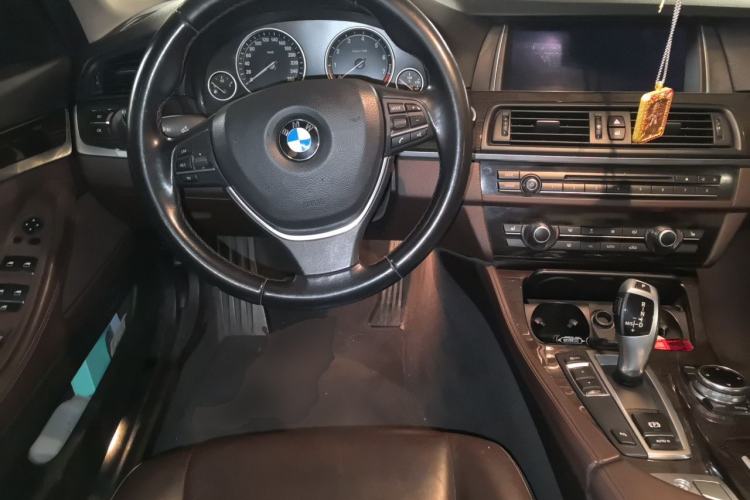 Used BMW 5 Series 2013 525Li Luxury Model Steering Wheel