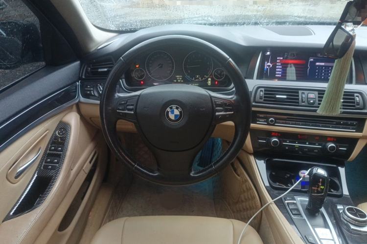 Used BMW 5 Series 2013 520Li Elegant Edition Steering Wheel