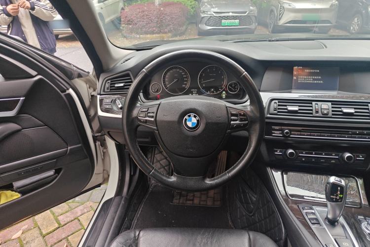 Used BMW 5 Series 2013 525Li Leading Model Steering Wheel