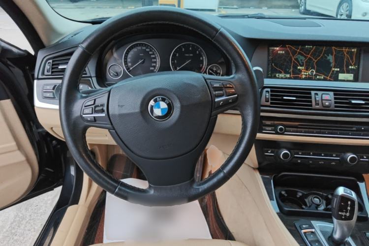 Used BMW 5 Series 2013 530Li Leading Model Steering Wheel