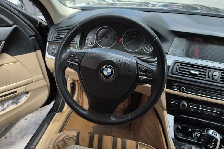 Used BMW 5 Series 2013 525Li Leading Model Steering Wheel