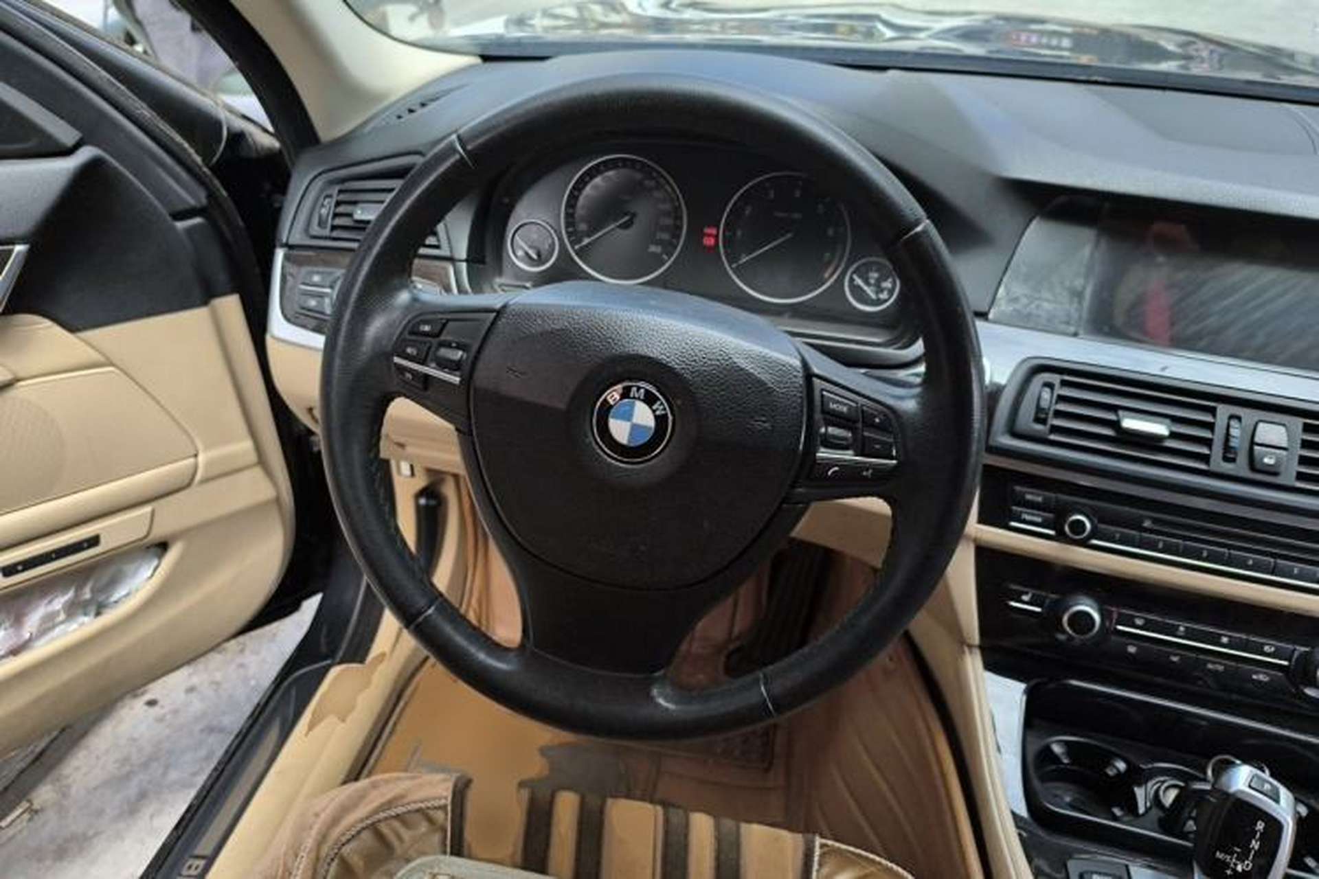 Used BMW 5 Series 2013 525Li Leading Model Steering Wheel