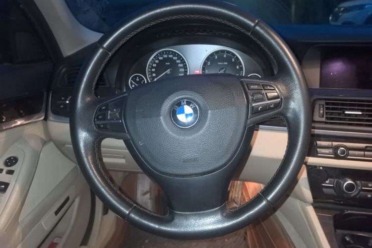Used BMW 5 Series 2013 530Li Luxury Model Steering Wheel
