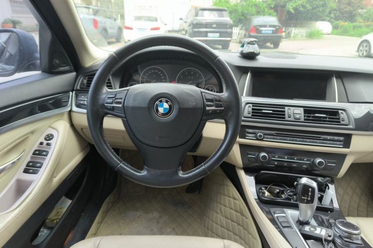 Used BMW 5 Series 2013 520Li Elegant Edition Steering Wheel