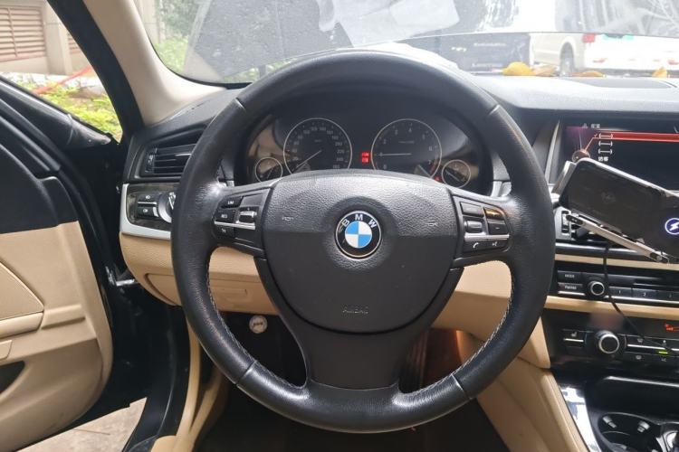 Used BMW 5 Series 2013 525Li Leading Model Steering Wheel