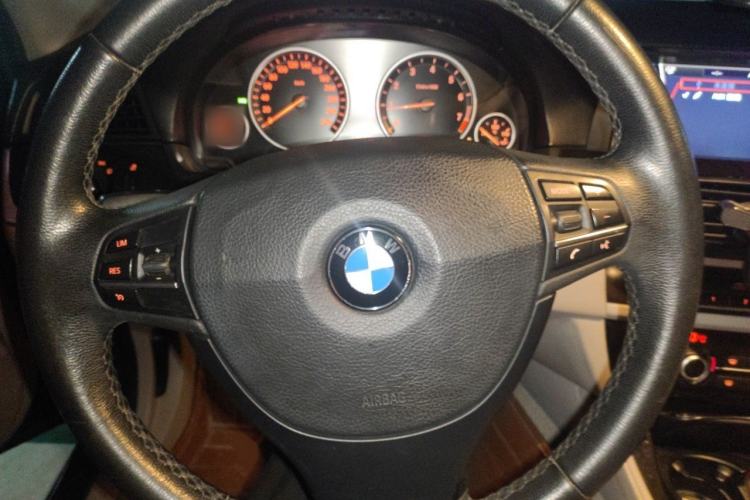 Used BMW 5 Series 2013 525Li Leading Model Steering Wheel
