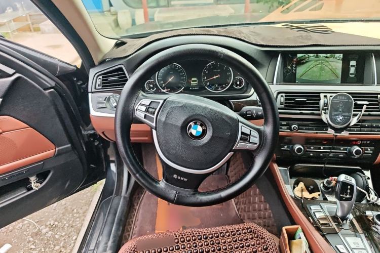 Used BMW 5 Series 2013 530Li Leading Model Steering Wheel