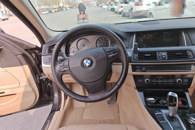 Used BMW 5 Series 2013 525Li Leading Model Steering Wheel