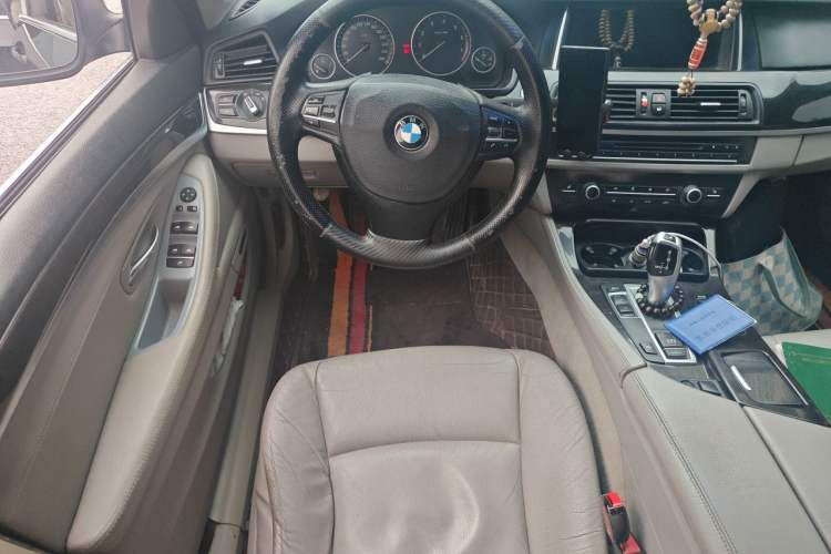 Used BMW 5 Series 2013 525Li Leading Model Steering Wheel