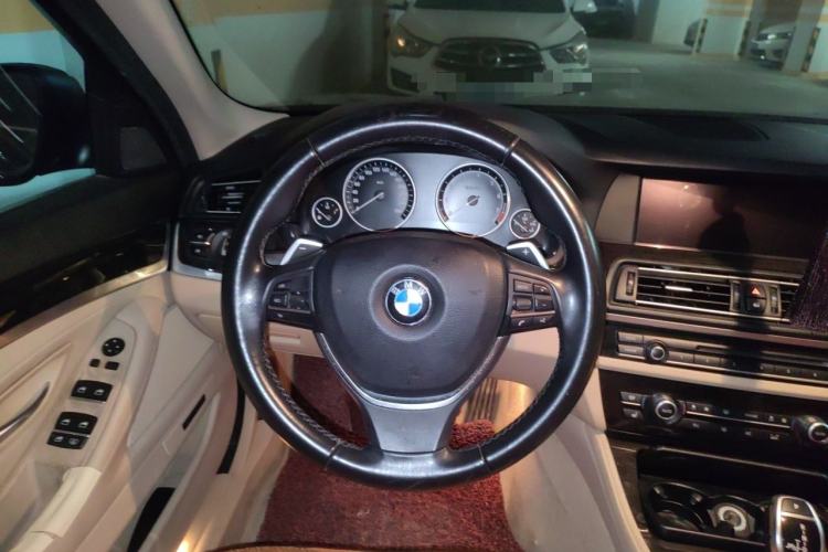 Used BMW 5 Series 2013 535Li Luxury Model Steering Wheel